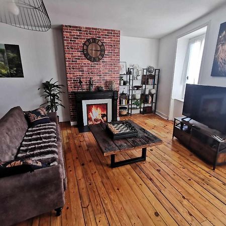 Bel Appartement De 1 A 7 Personnes Ambert Eksteriør bilde