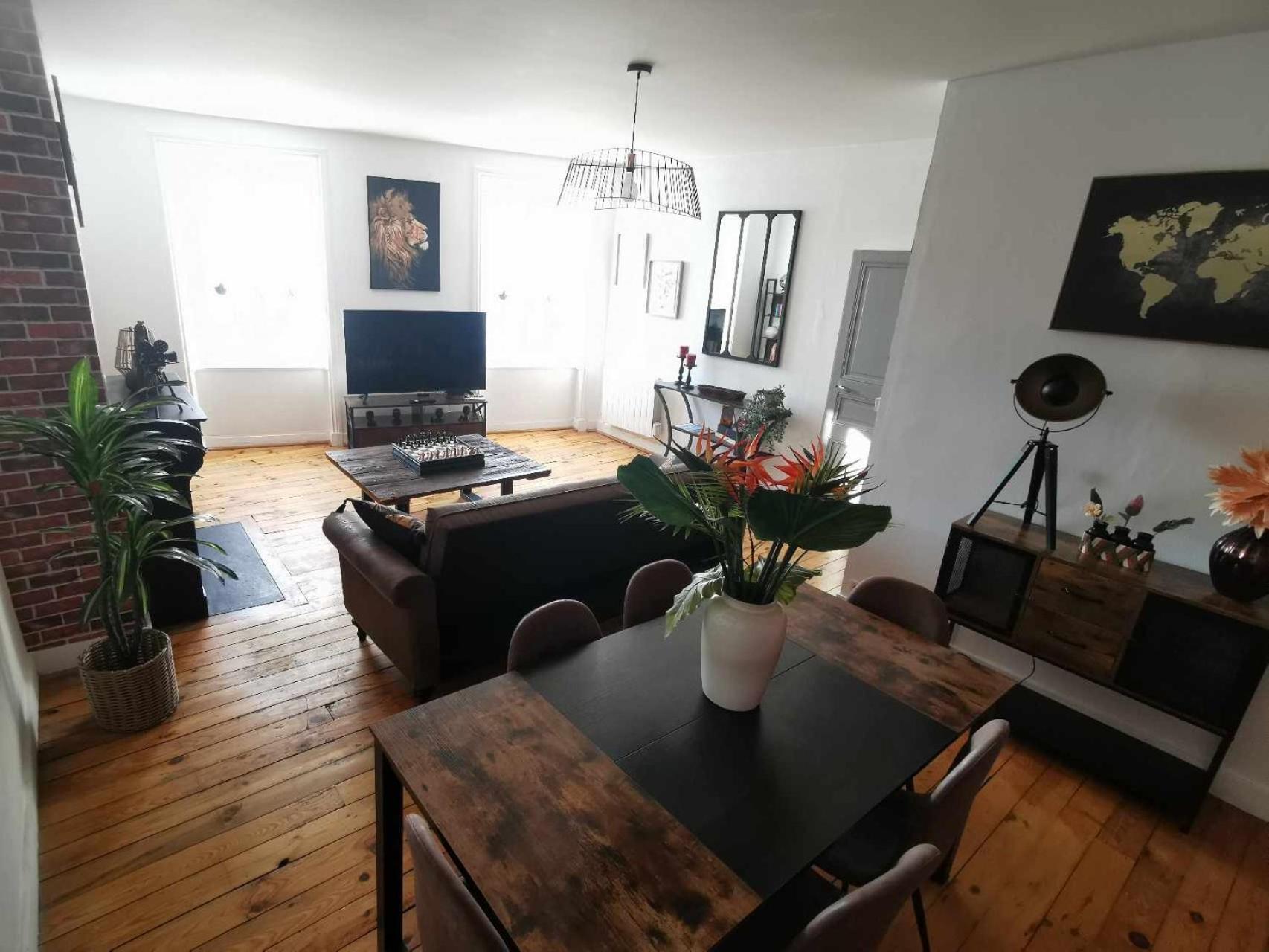 Bel Appartement De 1 A 7 Personnes Ambert Eksteriør bilde