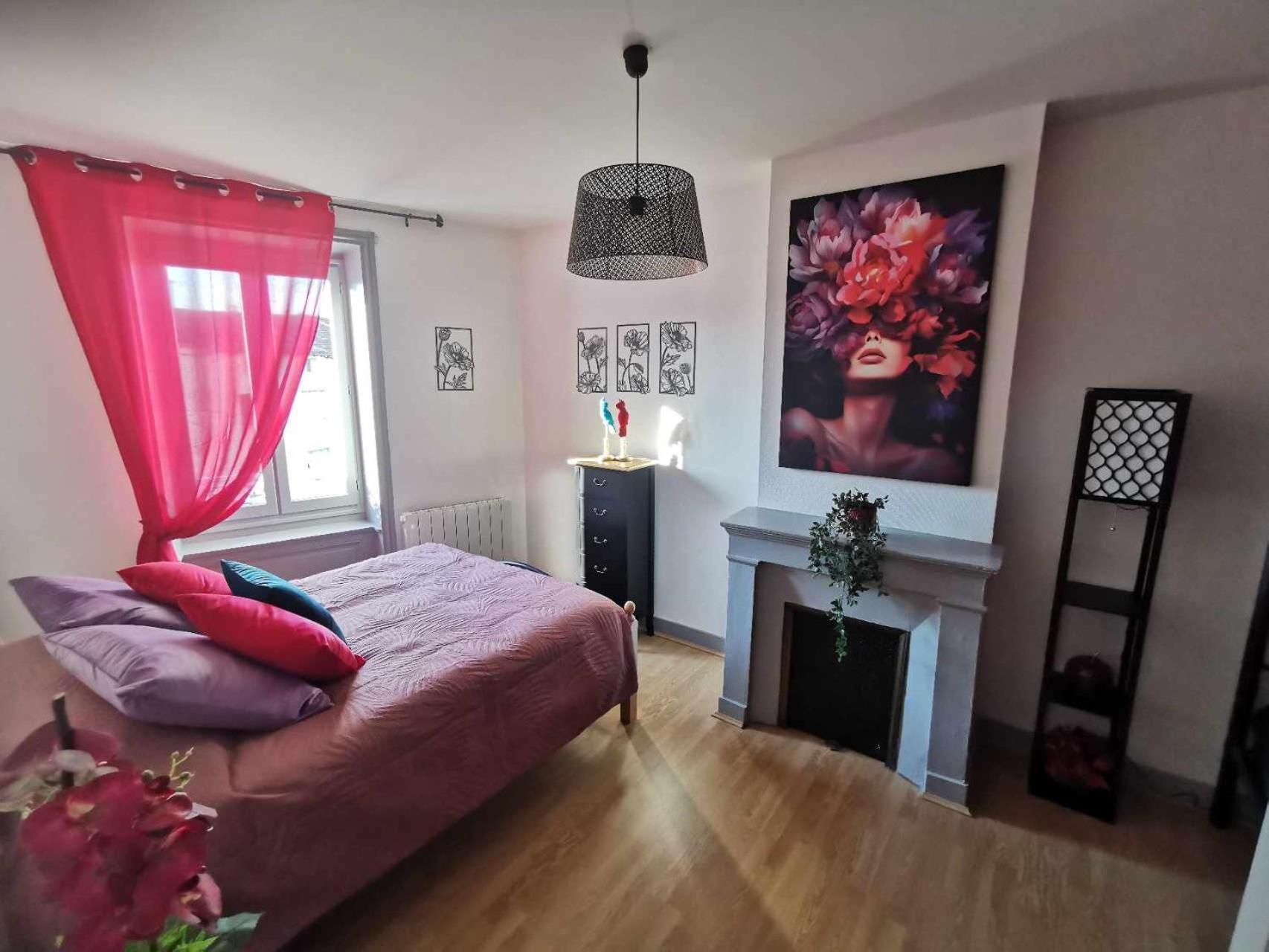 Bel Appartement De 1 A 7 Personnes Ambert Eksteriør bilde